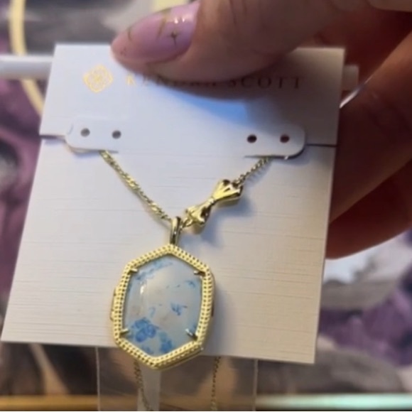 Kendra Scott x LoveShackFancy Daphne Gold Locket Necklace NEW - Picture 3 of 15